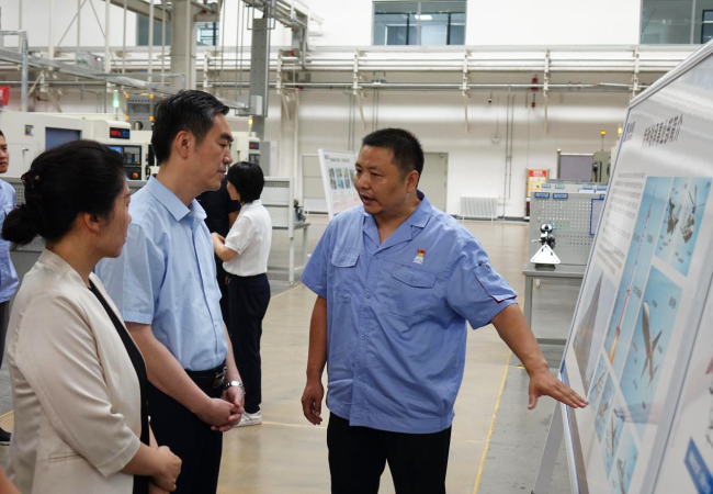 河南省工信廳黨組成員、副廳長孫永民一行蒞臨公司考察調(diào)研